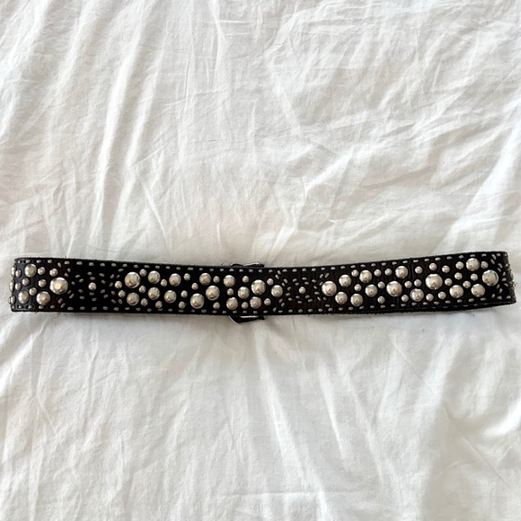 Betsy Johnson Metal Rose Studded Belt - Picture 6 of 7